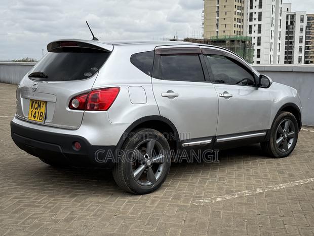 Nissan Dualis 2010 Silver