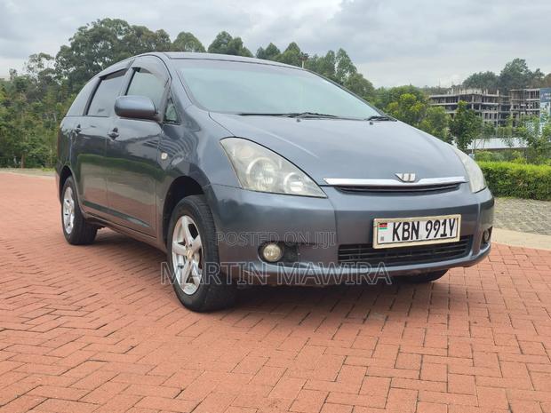 Toyota Wish 2004 Gray