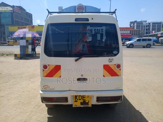 Mitsubishi Minicab Truck 2014 White