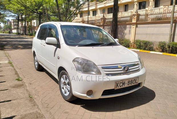 Toyota Raum 2010 White