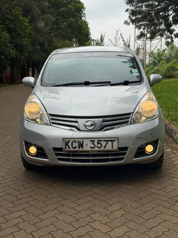 Nissan Note 2012 Silver