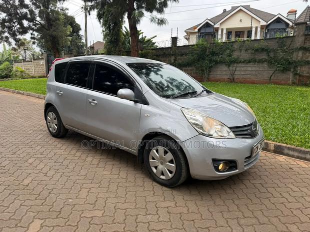Nissan Note 2012 Silver
