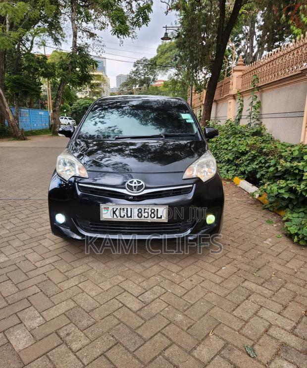 Toyota Ractis 2012 Black
