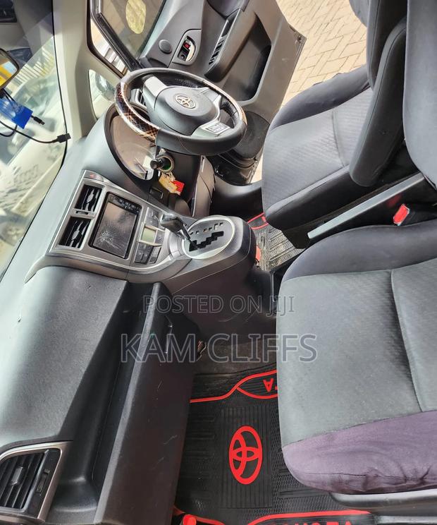 Toyota Ractis 2012 Black