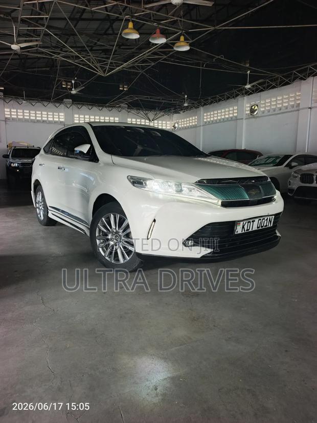 Toyota Harrier 2018 White