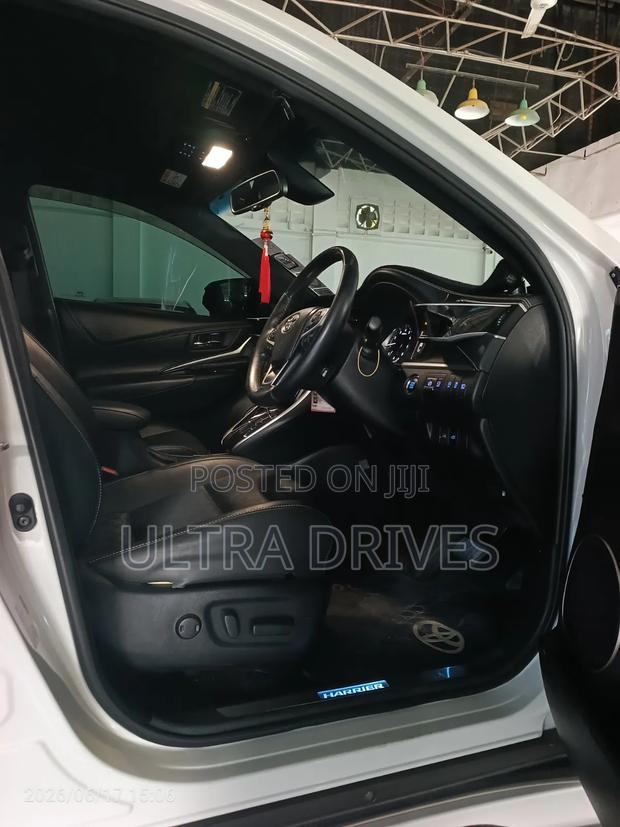 Toyota Harrier 2018 White
