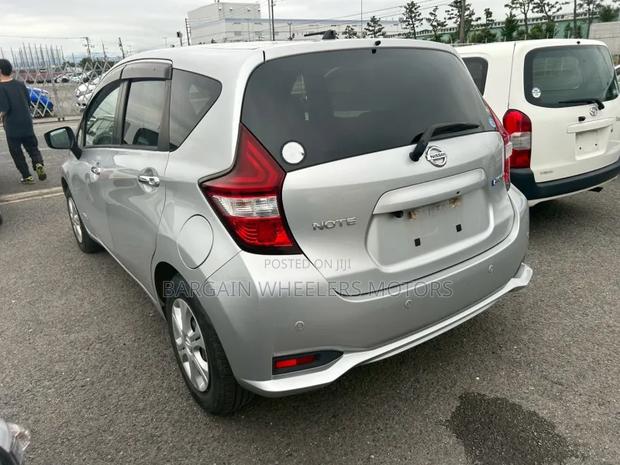 Nissan Note 2019 Silver