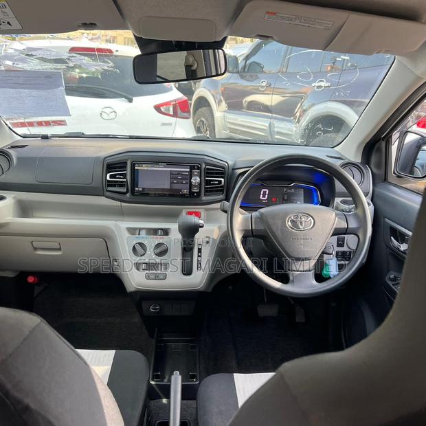 Toyota Pixis 2019 White
