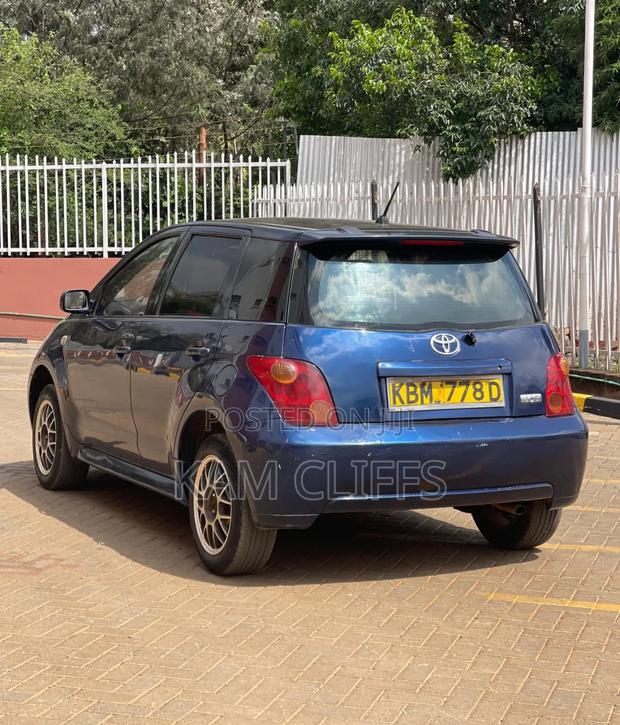 Toyota IST 2005 Blue