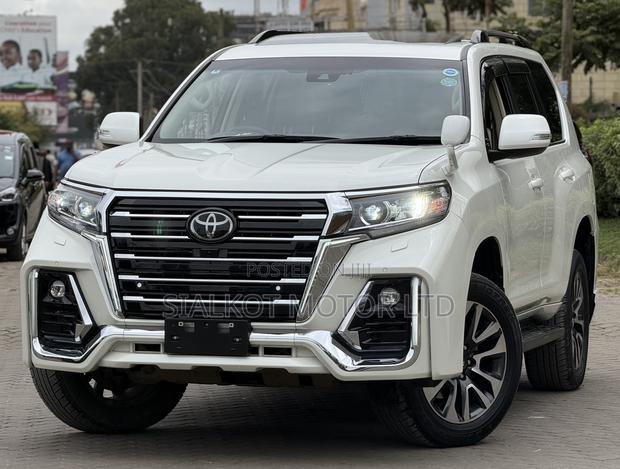 Toyota Land Cruiser Prado 2.7 2022 White