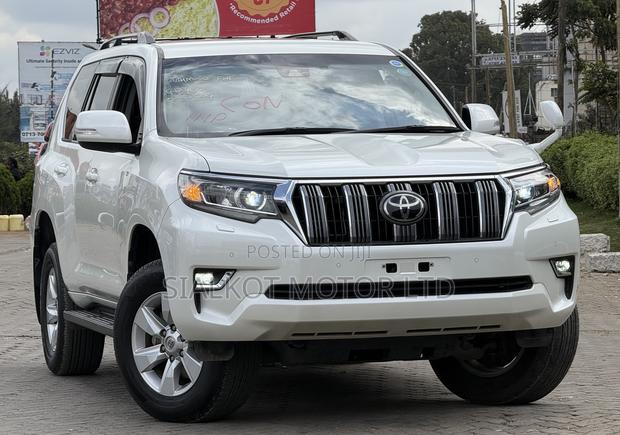 Toyota Land Cruiser Prado 2.8 2020 White