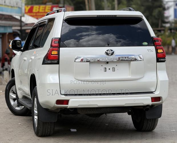 Toyota Land Cruiser Prado 2.8 2020 White
