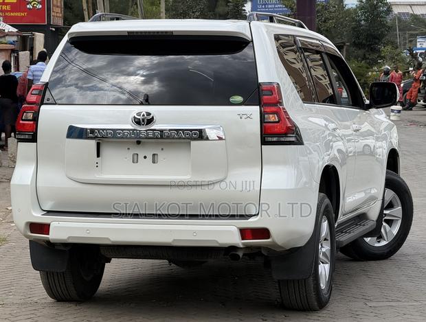 Toyota Land Cruiser Prado 2.8 2020 White