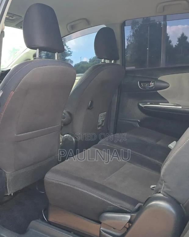 Toyota Wish 2011