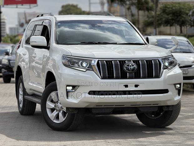Toyota Land Cruiser Prado 2.8 2020 White