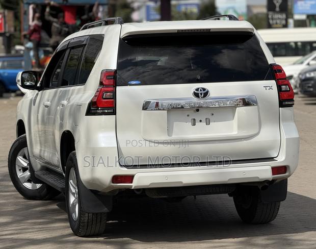 Toyota Land Cruiser Prado 2.8 2020 White