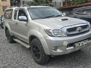 Toyota Hilux 2010 Gold for sale