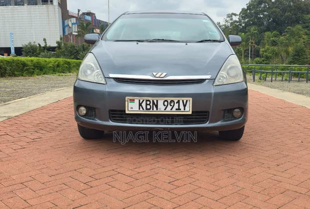 Toyota Wish 2004 Gray