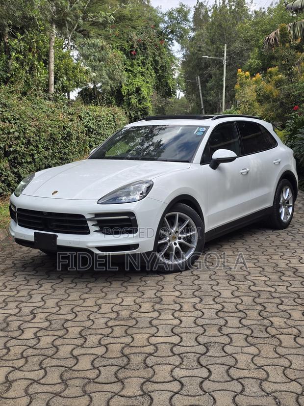 Porsche Cayenne Base AWD 2018 White