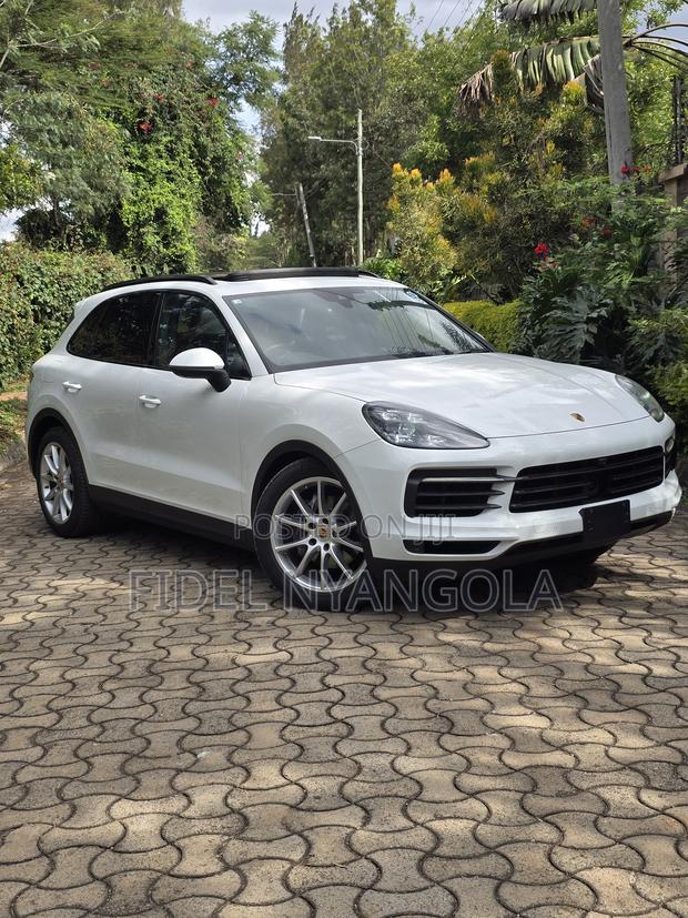 Porsche Cayenne Base AWD 2018 White