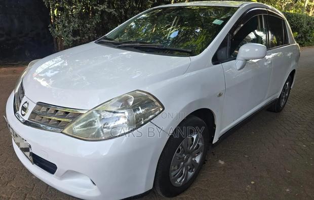 Nissan Tiida 2010 White