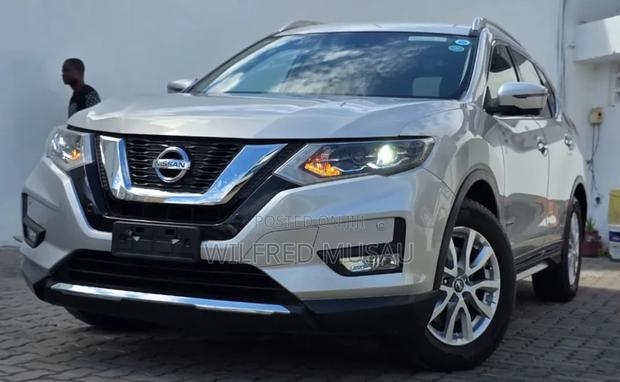 Nissan X-Trail 2019 Silver