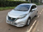 Nissan Note 2015 Silver for sale