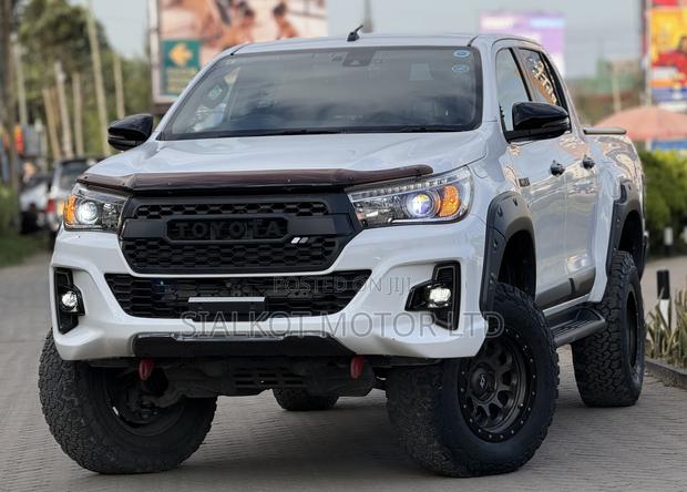 Toyota Hilux Revo Double Cab Deisel 2.4 AWD 2019 White