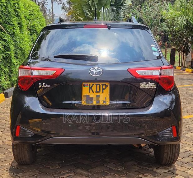 Toyota Vitz 2018 Black