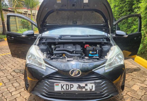 Toyota Vitz 2018 Black