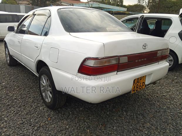 Toyota Sprinter 2000 White