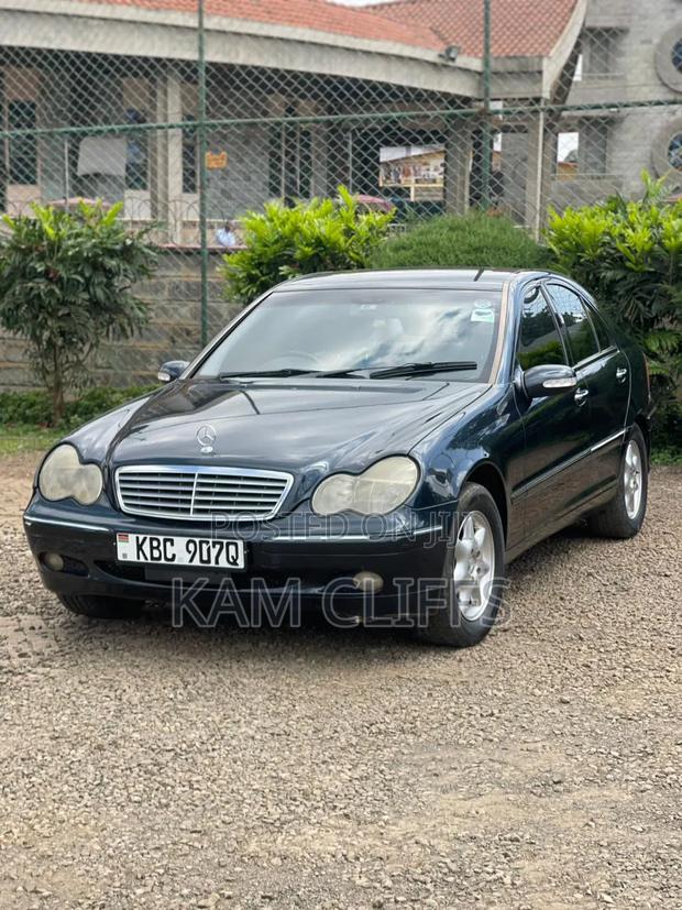 Mercedes-Benz C200 2005 Green