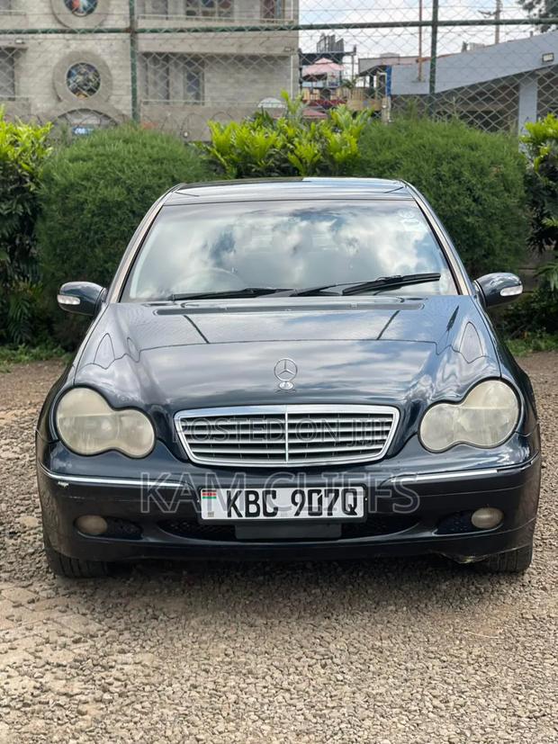 Mercedes-Benz C200 2005 Green