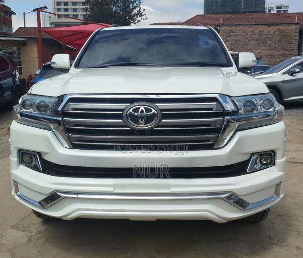 Toyota Land Cruiser 2012 White