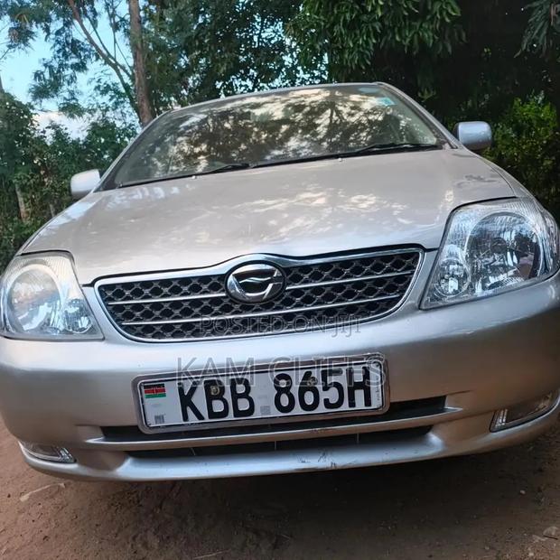 Toyota Corolla 2004 Gold