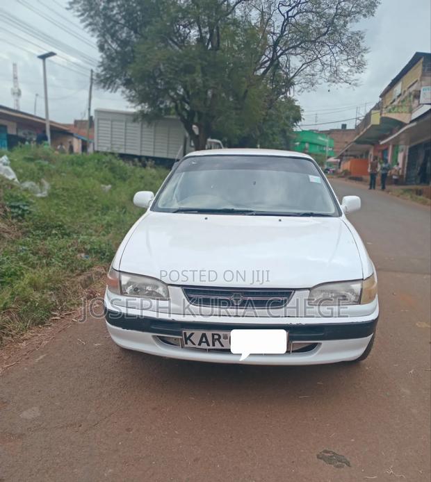 Toyota Corolla 1998 White