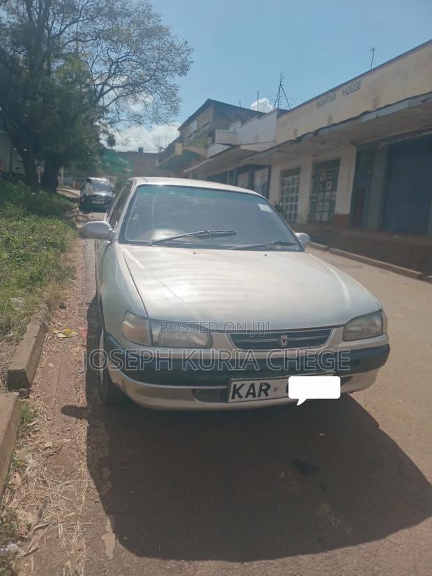 Toyota Corolla 1998 Gold