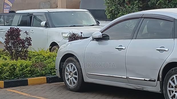 Nissan Teana 2011 Silver