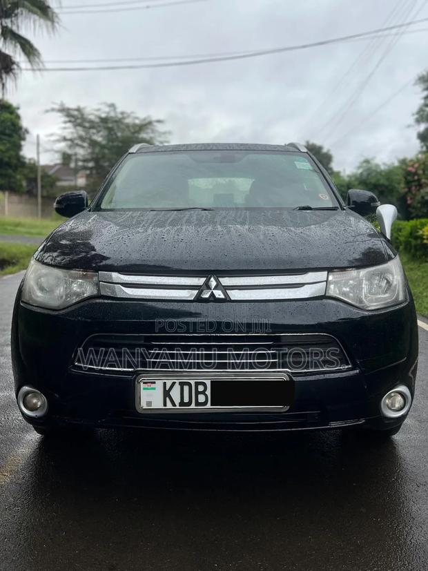 Mitsubishi Outlander 2015 Black