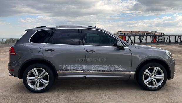 Volkswagen Touareg TDI R-Line 4dr SUV AWD (3.0L 6cyl Turbodiesel 8A)