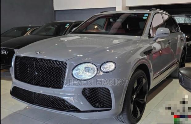 Bentley Bentayga 2024 Gray