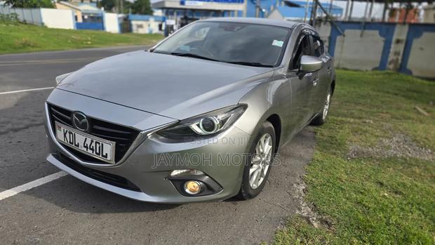 Mazda Axela 2017 Silver