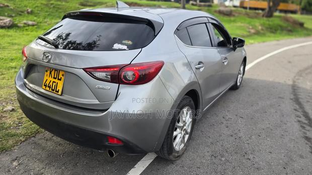 Mazda Axela 2017 Silver