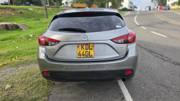 Mazda Axela 2017 Silver