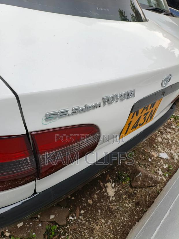 Toyota Corolla Sedan 1999 White