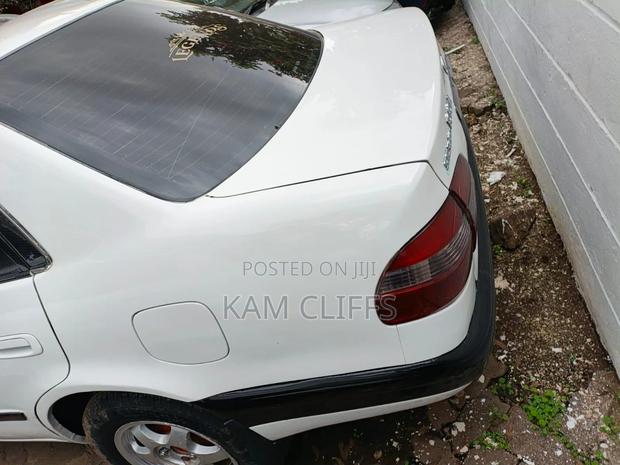 Toyota Corolla Sedan 1999 White