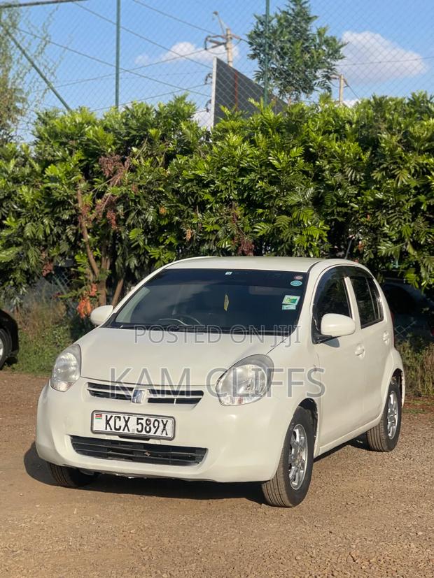 Toyota Passo 2012 Silver
