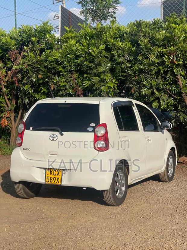 Toyota Passo 2012 Silver