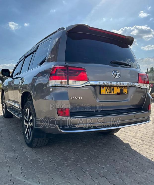 Toyota Land Cruiser 4.5 V8 GX-R 2012 Gray