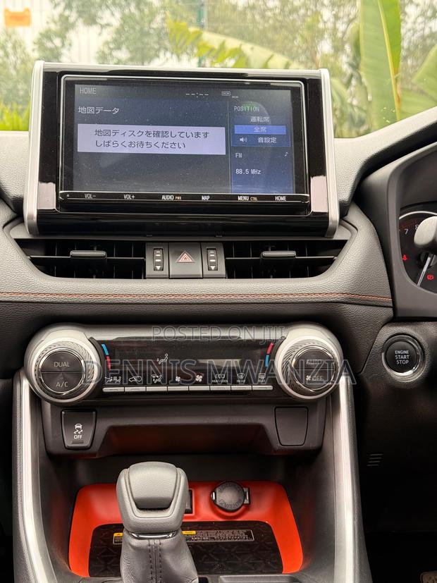 Toyota RAV4 Adventure 2019 Green